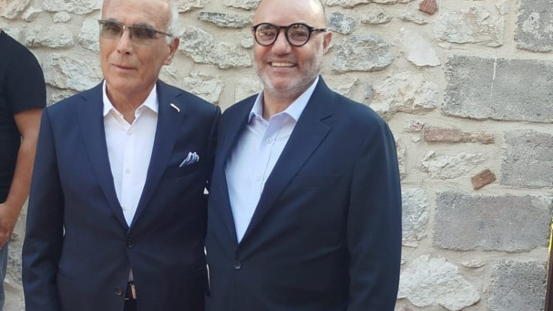 ÇEVAK Çivrilli Öğrenciler İçin Kolları Sıvadı