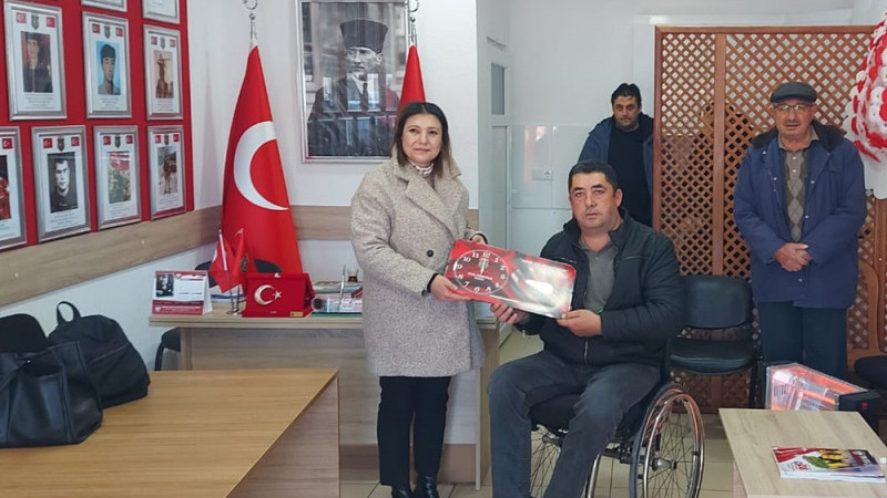 Çivril CHP İlçe Örgütü Gaziler ve Şehit Yakınlarını Ziyaret Etti