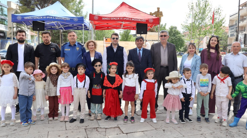 Çivril’de Gençlik Haftası Coşkusu Sergi Açılışıyla Başladı
