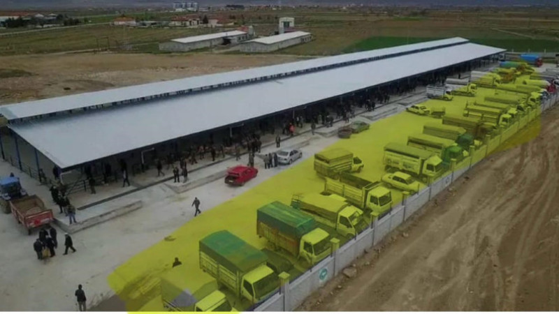 Çivril Hayvan Pazarı Kurbana Hazırlanıyor
