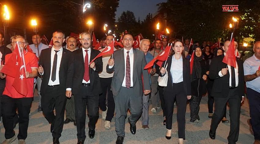 ÇİVRİL’DE DEMOKRASİ VE MİLLİ BİRLİK GÜNÜ KUTLANDI