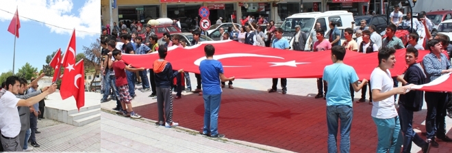 Ülkü Ocakları bayrağa saygı yürüyüşü düzenledi.