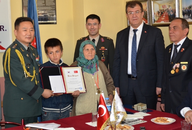 KORE'DEN BÜYÜK VEFA