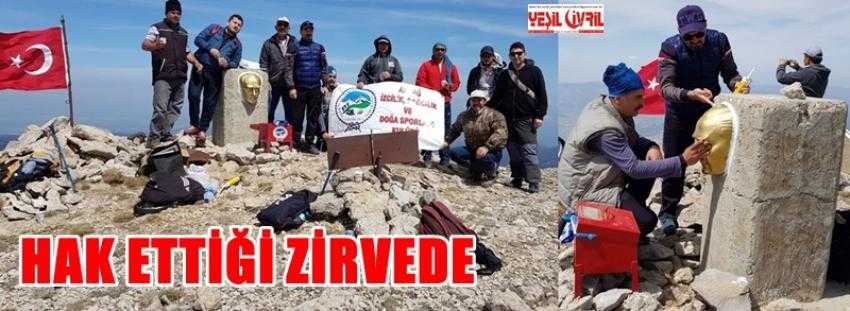 ATATÜRK AKDAĞ’IN ZİRVESİNDE