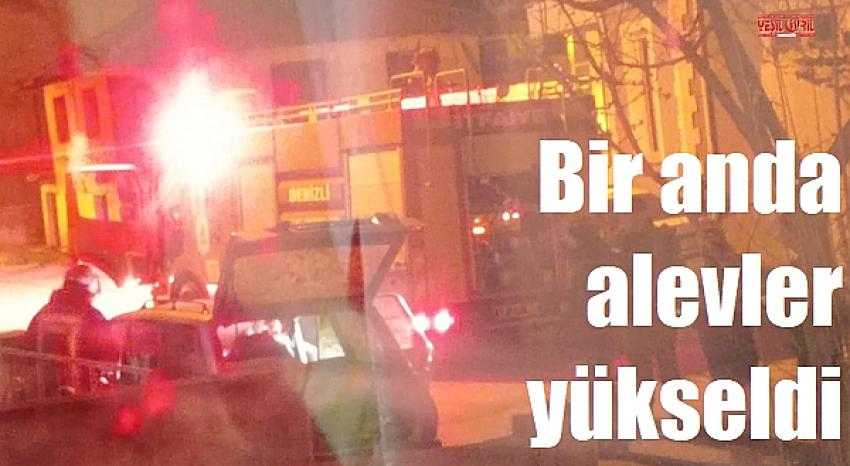 EVİN ÖNÜNDEKİ ARAÇ ALEV ALDI