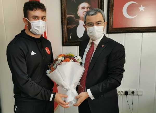 ALTIN ÇOCUK MEMLEKETİNDE