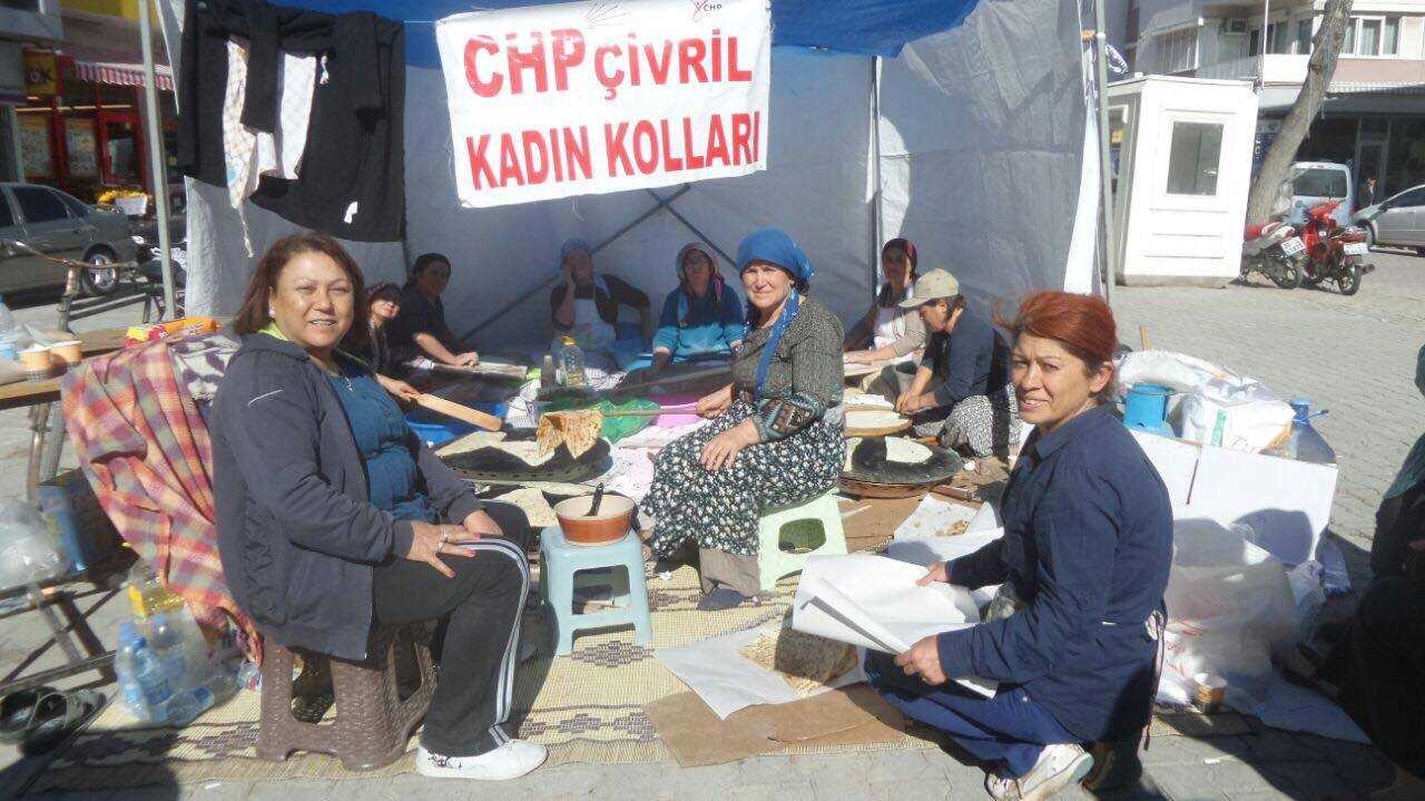 CHP'Lİ KADINLAR BÜKME KATMER ÇADIRI KURDU