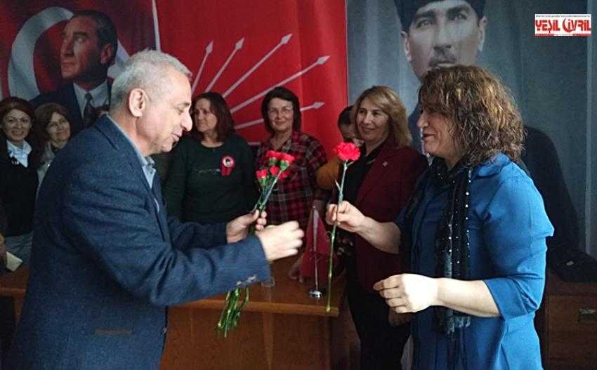 CHP KARANFİL DAĞITTI BELEDİYE LOKMA