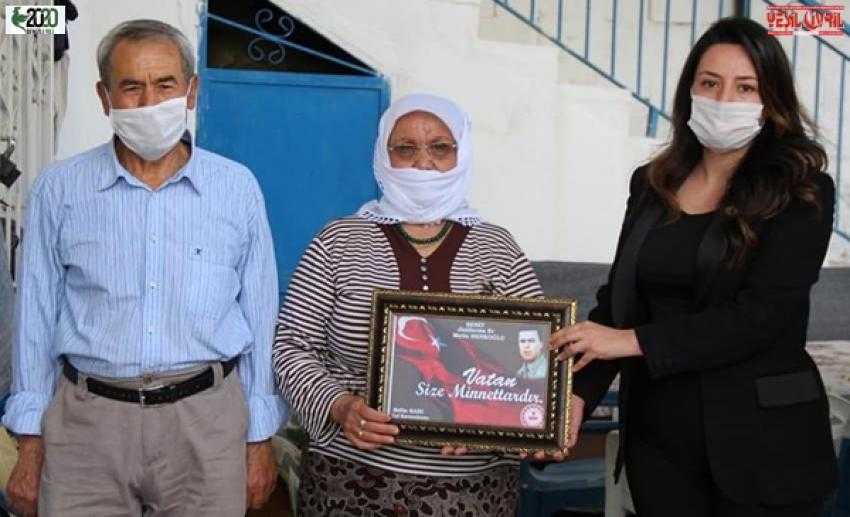 ŞEHİT AİLELERİ BAŞ TACIMIZDIR
