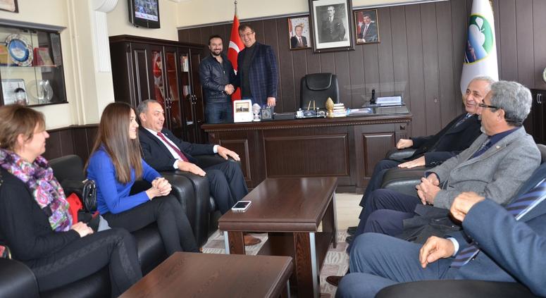 BELEDİYE BAŞKANI GÜVEN, CHP’Lİ HEYETİ MAKAMINDA AĞIRLADI