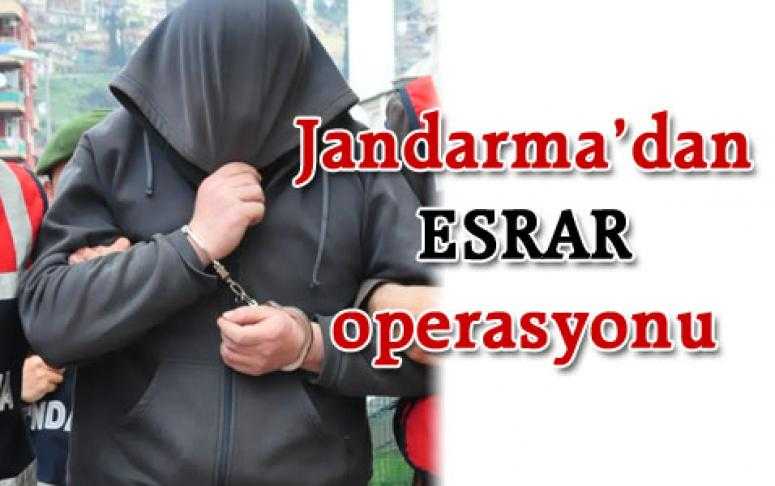 YAMANLARDA BİR KİLO ESRAR YAKALANDI