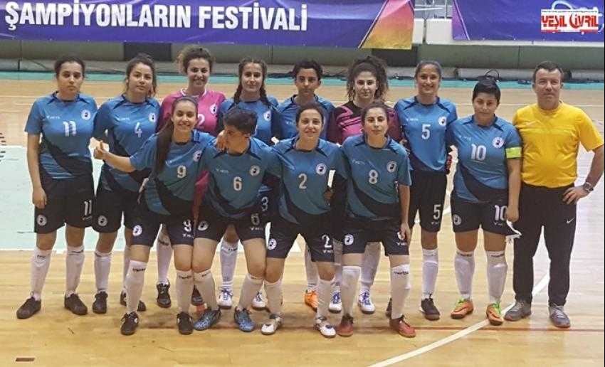 PAÜ KADIN FUTSAL TAKIMI 3. OLDU