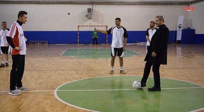 SALON FUTBOLU TURNUVASI BAŞLADI