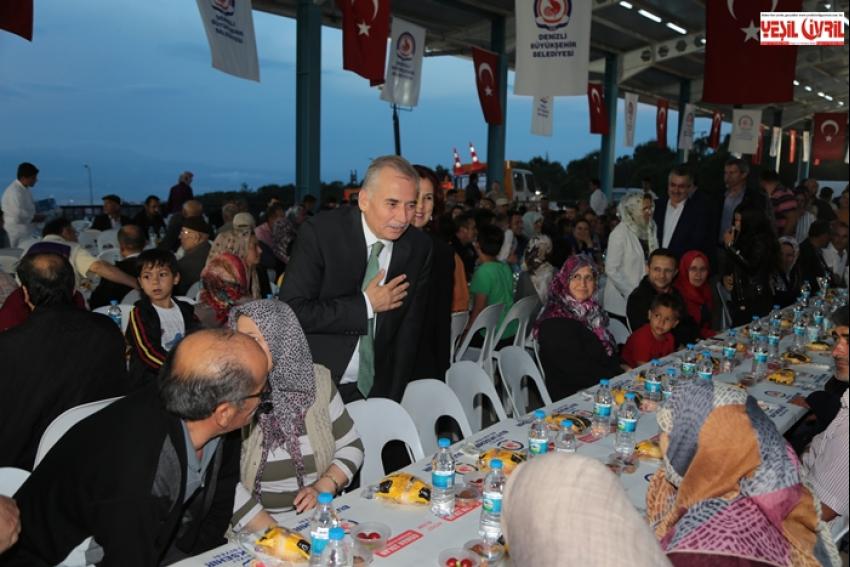 DENİZLİ MAHALLE İFTARLARINDA KENETLENİYOR