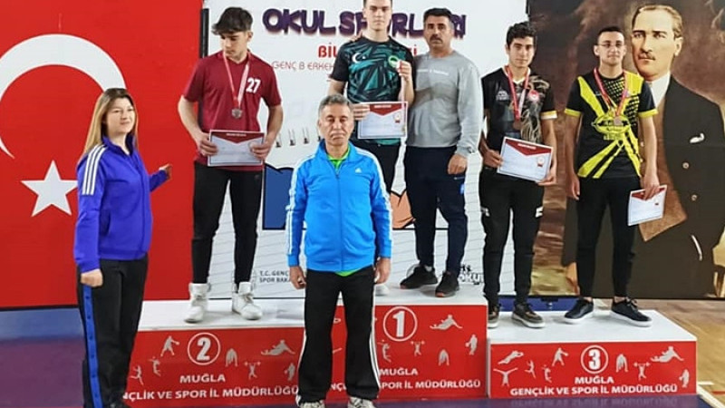 ÇİVRİLLİ SPORCULAR MADALYALARA AMBARGO KOYDU