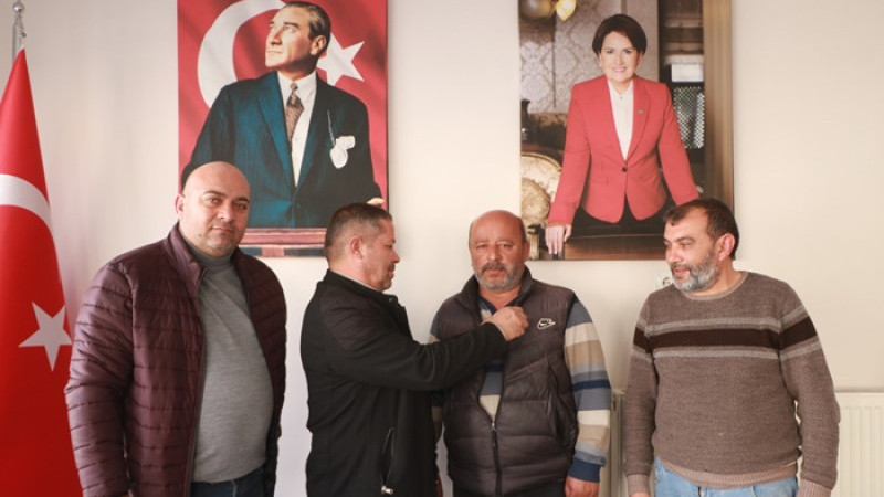 İSTİFA EDEN İLÇE BAŞKANI İYİ PARTİYE KATILDI