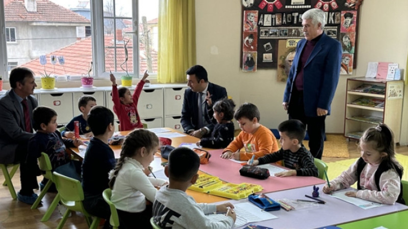 KAYMAKAM ANAOKULU ÖĞRENCİLERİNİ ZİYARET ETTİ