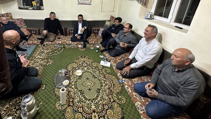 İFTARDA KÖY ODASINA MİSAFİR OLDULAR  