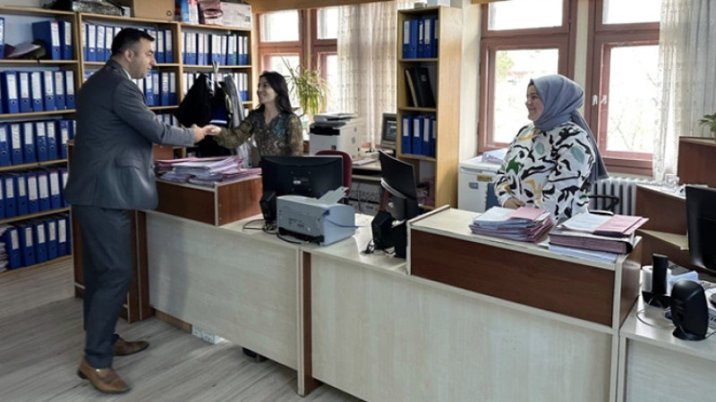 KAYMAKAM PERSONEL İLE BAYRAMLAŞTI