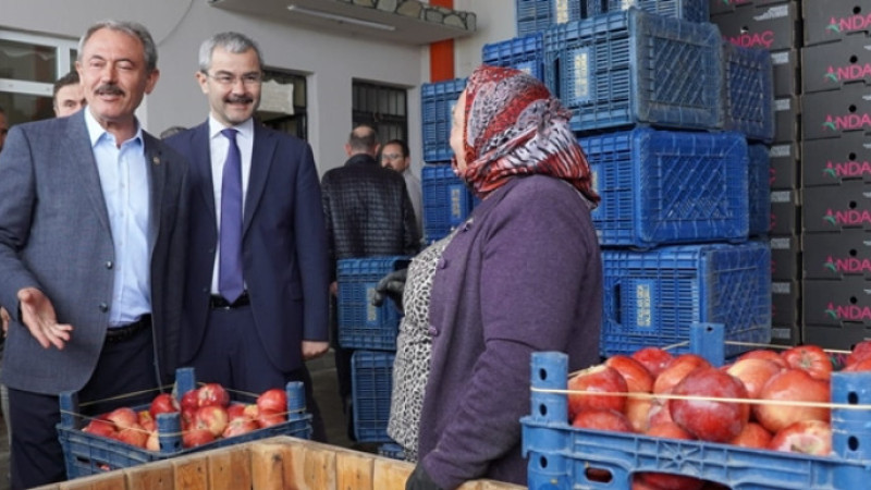 AZİZ MİLLETİMİZE HİZMETKAR OLMAYA DEVAM EDECEĞİZ 