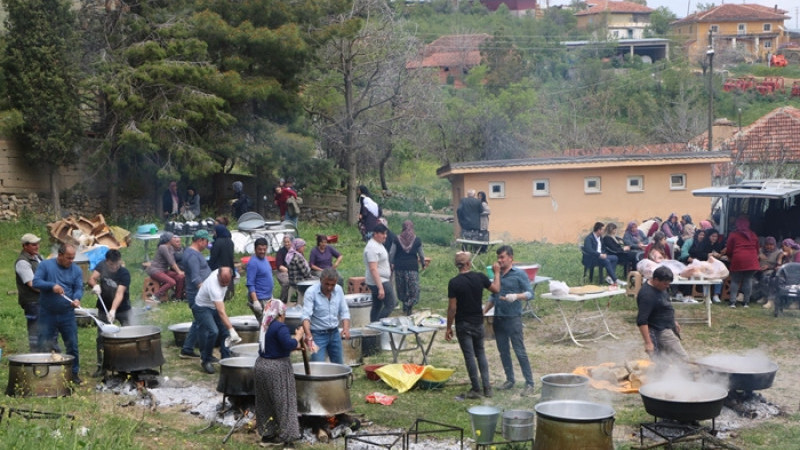 TOKÇA HIDIRELLEZ ŞENLİĞİ ÇİVRİLLİLERİ BULUŞTURDU