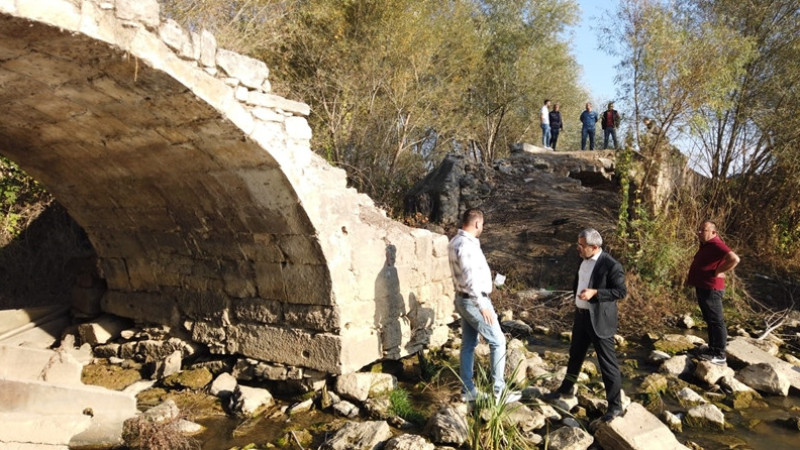 BAŞKAN VURAL TARİHİ ÇITAK KÖPRÜSÜNDEKİ ÇALIŞMALARI İNCELEDİ