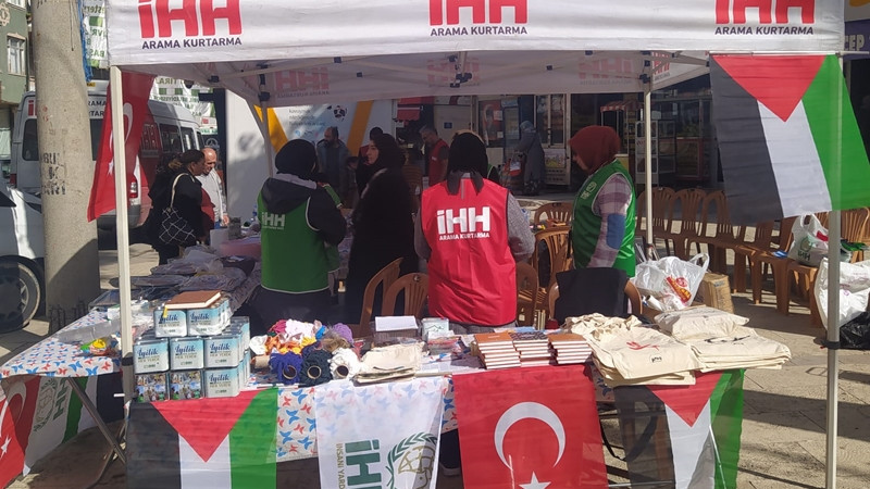 FİLİSTİN İÇİN BİR KERMES DÜZENLENDİ 