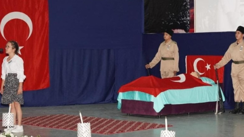 ÇİVRİL'DE ATATÜRK'Ü ANMA PROGRAMI DÜZENLENDİ