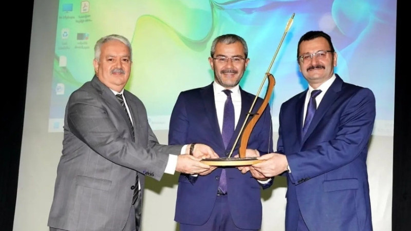 ZOLAN VE VURAL ‘ALTIN OK’ ÖDÜLÜNE LAYIK GÖRÜLDÜ