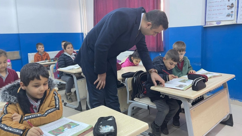 KAYMAKAM DERS İŞLEDİ, İSTEK VE İHTİYAÇLARI DİNLEDİ