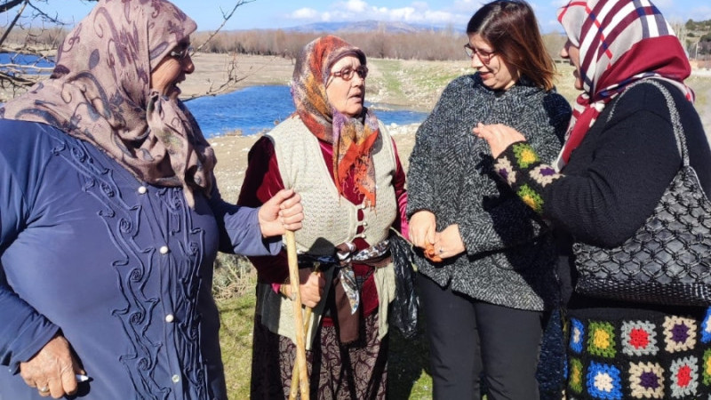 CHP'Lİ KADINLAR SEÇİM ÇALIŞMALARINI SÜRDÜRÜYOR 