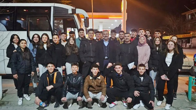 ŞAMPİYONLAR YENİ ZAFERLER İÇİN YOLA ÇIKTI