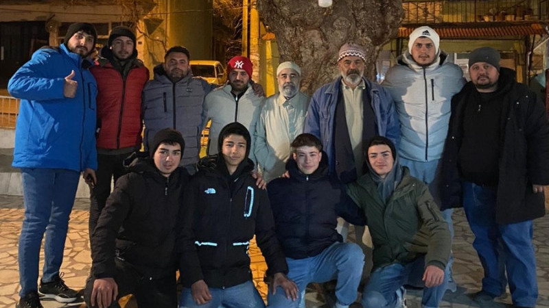 ÇİVRİLLİ ÜÇ SAĞDICIN HİKÂYESİ BEYAZ PERDEDE 