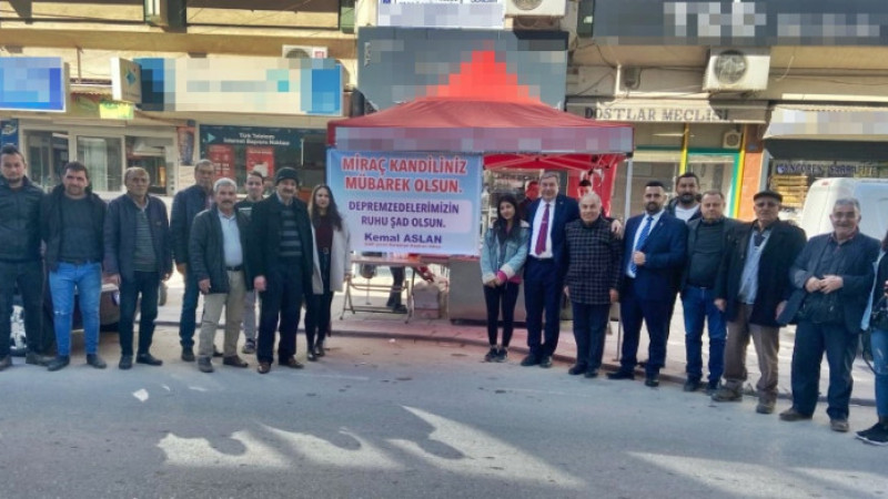 DEPREM’DE HAYATINI KAYBEDENLER İÇİN LOKMA DÖKTÜRDÜ