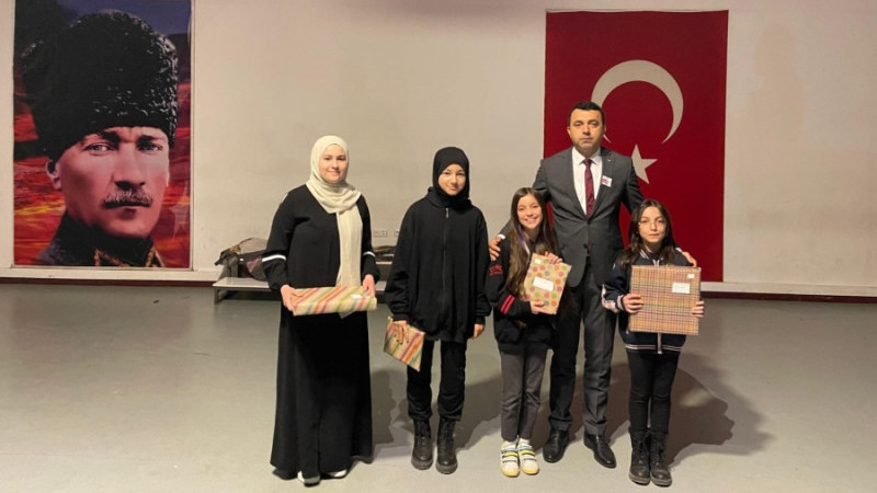 ÇİVRİL'DE İSTİKLAL MARŞI’NIN KABULÜNÜN YIL DÖNÜMÜ DÜZENLENEN ETKİNLİKLERLE KUTLANDI