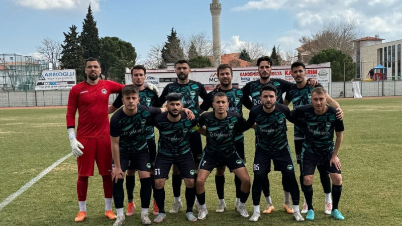 MANAVGAT BELEDİYE SPOR İSTEDİĞİNİ KOLAY ALDI