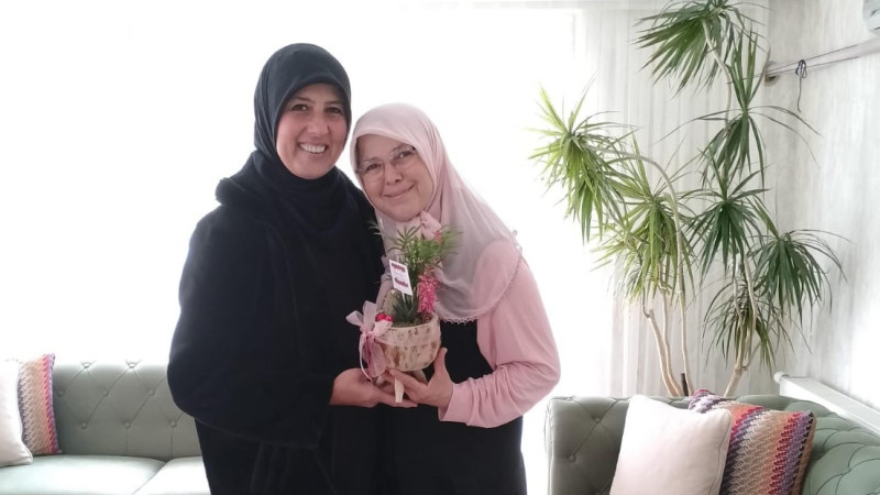 KADIN MUHTAR ‘ÖZEL ANNELERİN’ GÜNÜNÜ KUTLADI