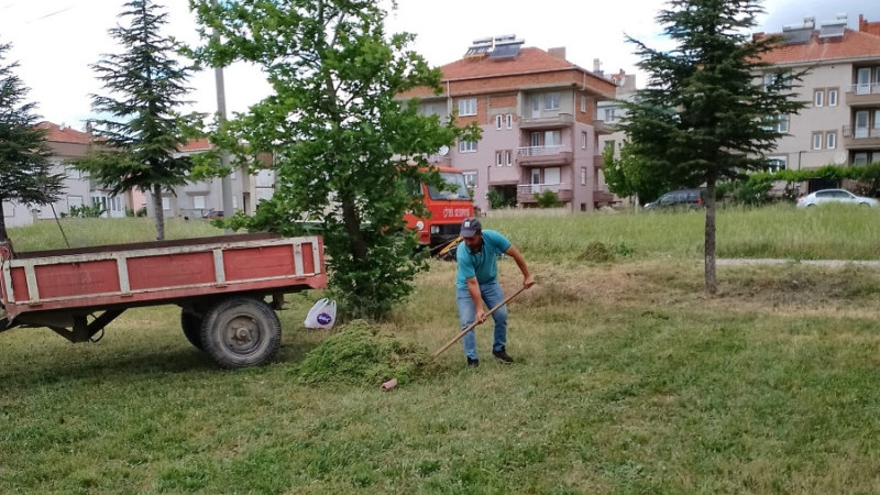 BELEDİYE EKİPLERİ GÜZEL BİR ÇİVRİL İÇİN ÇALIŞIYOR