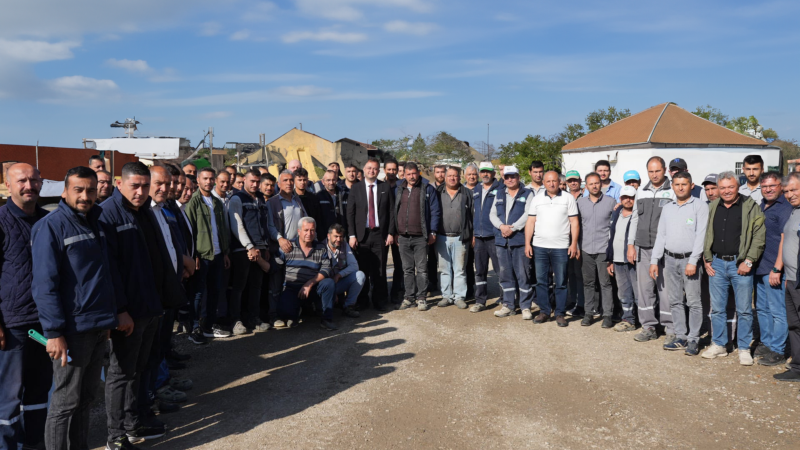 BAŞKAN TEMİZLİK PESONELİNE ÖZEL TEŞEKKÜR ETTİ