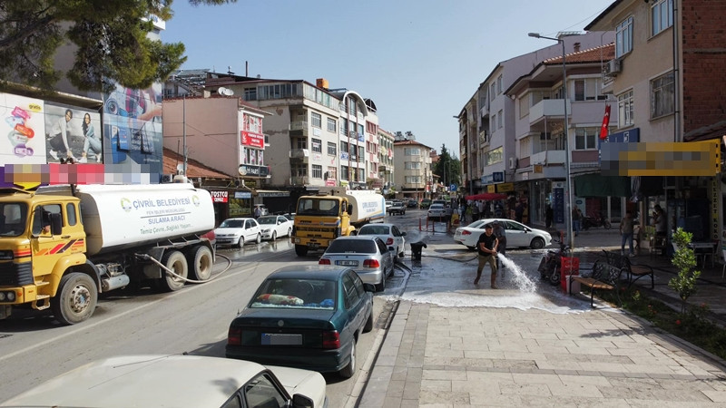 ÇİVRİL’DE BAYRAM TEMİZLİĞİ GELENEĞİ DEĞİŞMEDİ