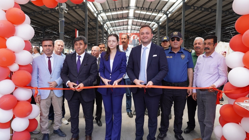 ÇİVRİL HALK EĞİTİM MERKEZİNDE YILSONU SERGİSİ DÜZENLENDİ