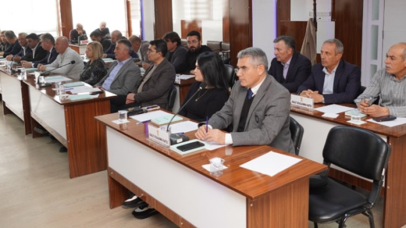 ÇİVRİL MECLİSİ OY BİRLİĞİ İLE BAŞKANA YETKİ VERDİ