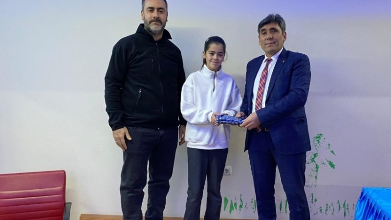 Çivrilli Öğrenciler İstiklal Marşı’nı Güzel Okumak İçin Yarıştı 