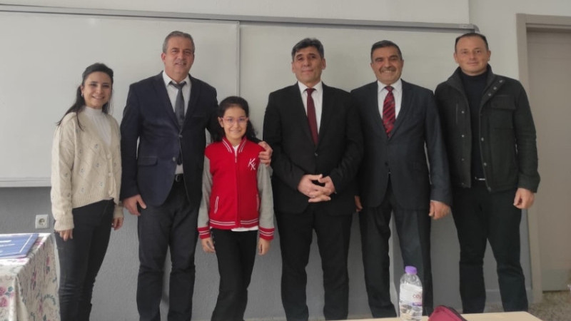 ÇİVRİLLİ ÖĞRENCİ İSTİKLAL MARŞINI OKUMA YARIŞMASINDA İKİNCİ OLDU