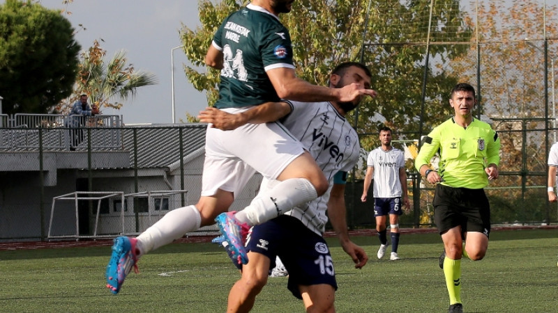 YEŞİL ÇİVRİL BELEDİYESPOR SARAYKÖYSPOR'U GOL YAĞMURUNA TUTTU