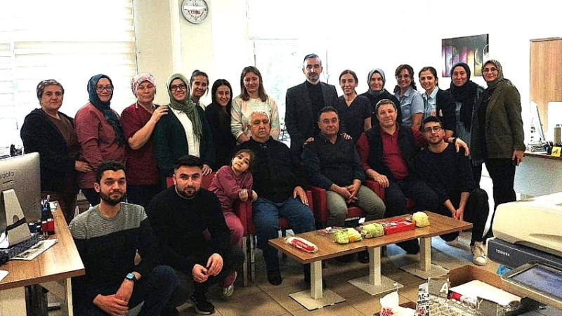 ÇİVRİL DEVLET HASTANESİNİN EMEKTARI DOĞUM GÜNÜNDE EMEKLİ OLDU