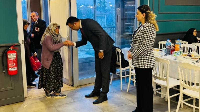 ÇİVRİL’DE ŞEHİT AİLELERİ VE GAZİLER ONURUNA İFTAR VERİLDİ