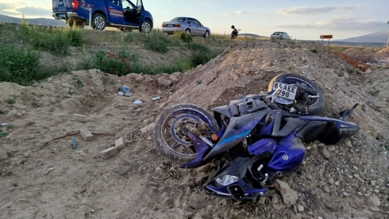 ÇİVRİL’DE MOTOSİKLET KAZASI İKİ CAN ALDI