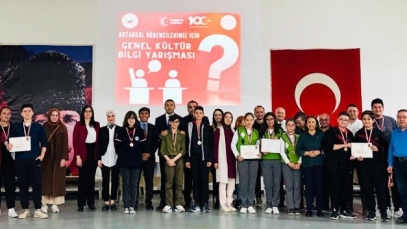 ÇİVRİL'DE GENEL KÜLTÜR BİLGİ YARIŞMASI YAPILDI