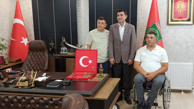 ÇİVRİLLİ ŞEHİT YAKINLARI VE GAZİLERDEN ANKARA ÇIKARMASI